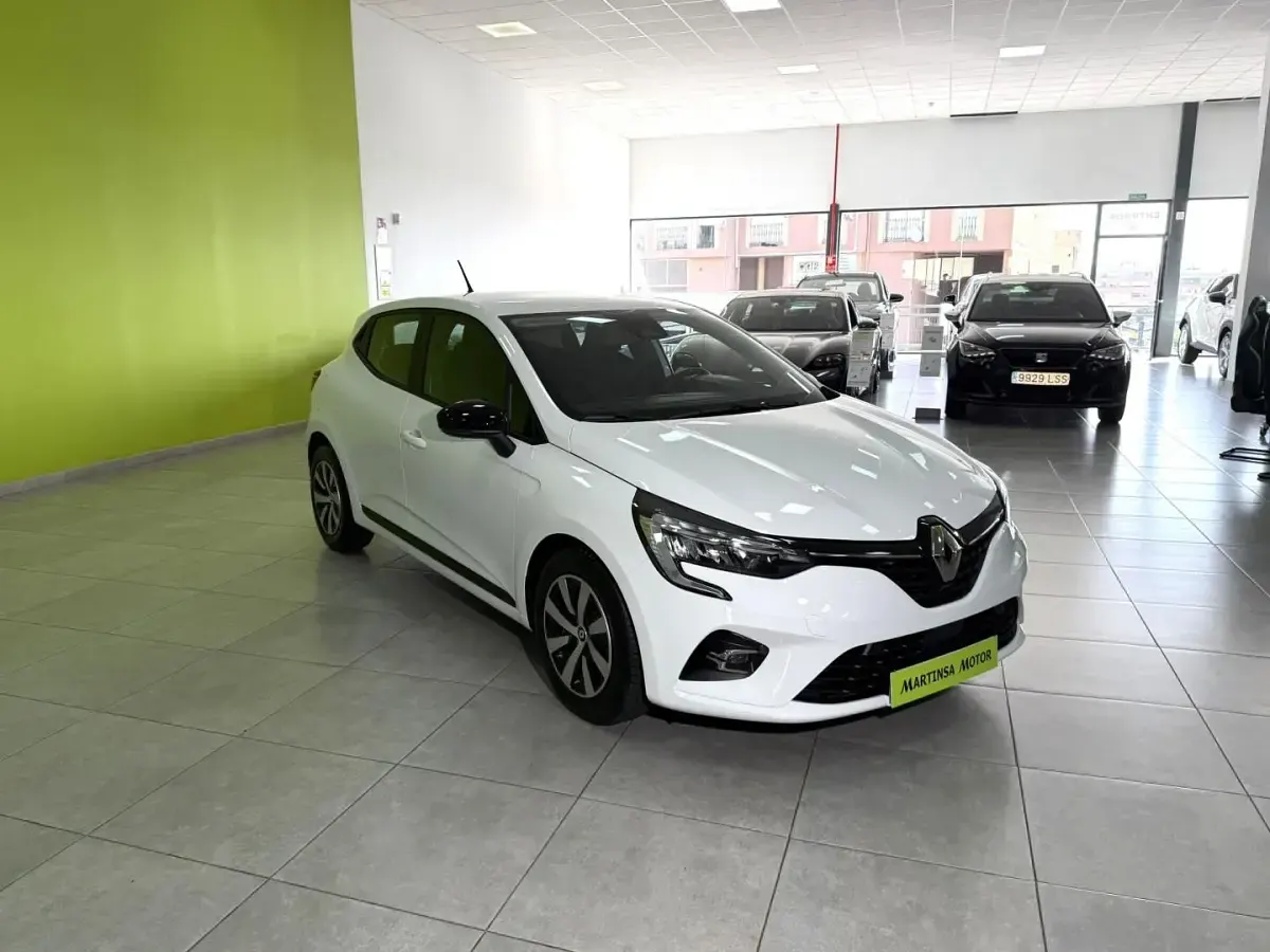 Usado Renault Clio Equilibre 100 CV (73 kW) 2023 Blanco Utilitario
