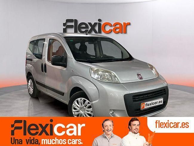 Usado Fiat Qubo Dynamic 80 CV (58 kW) 2016 Gris Monovolumen