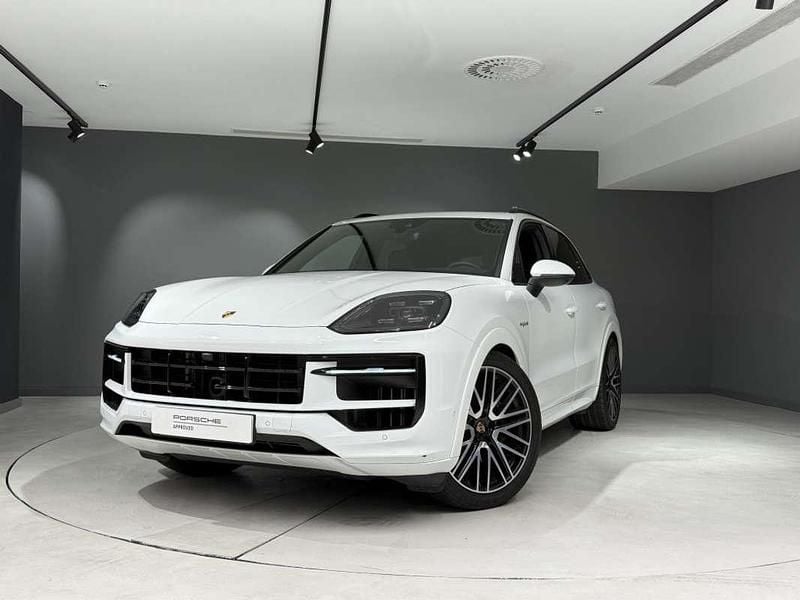 Blanco Usado 2025 Porsche Cayenne SUV | 116.900 € (Un poco caro) - Imagen 1/4