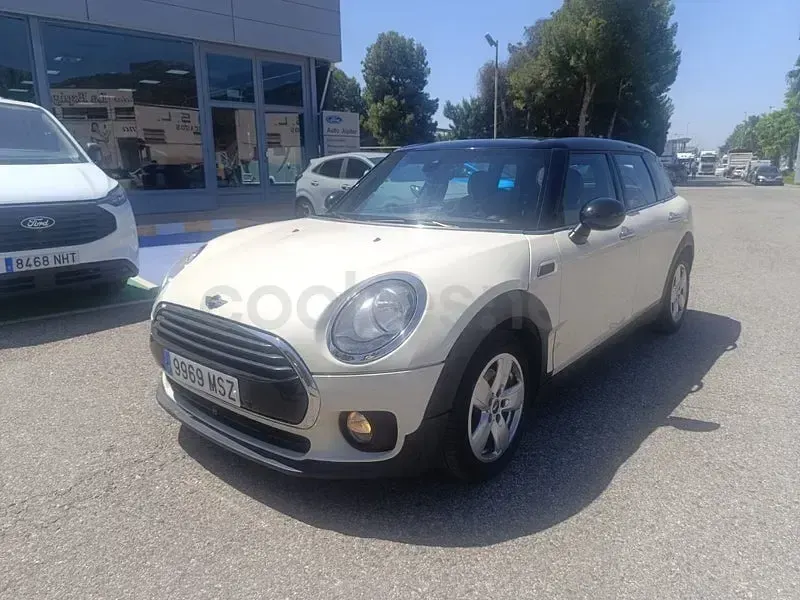 Usado Mini Cooper Clubman 136 CV (100 kW) 2016 Beige Familiar