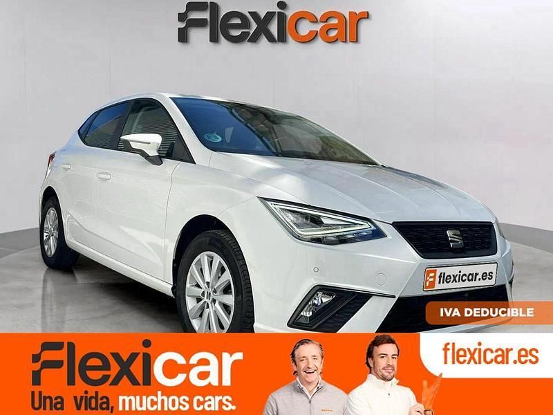 Usado Seat Ibiza Style Plus 110 CV (80 kW) 2022 Blanco Berlina