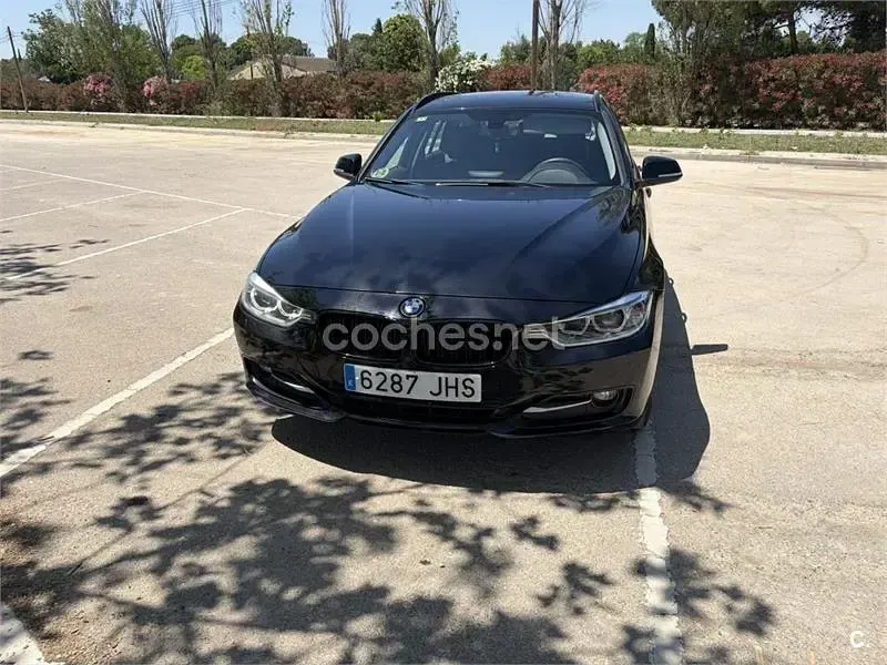 Usado BMW 318 143 CV (105 kW) 2015 Negro Familiar