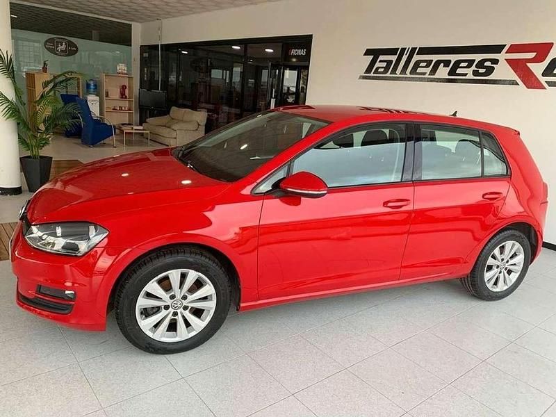 Usado VW Golf VII Advance 110 CV (80 kW) 2017 Burdeos Utilitario