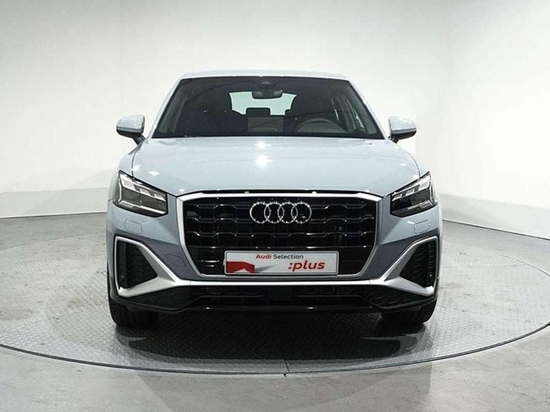 Usado Audi Q2 Black Edition 116 CV (85 kW) 2025 Gris SUV