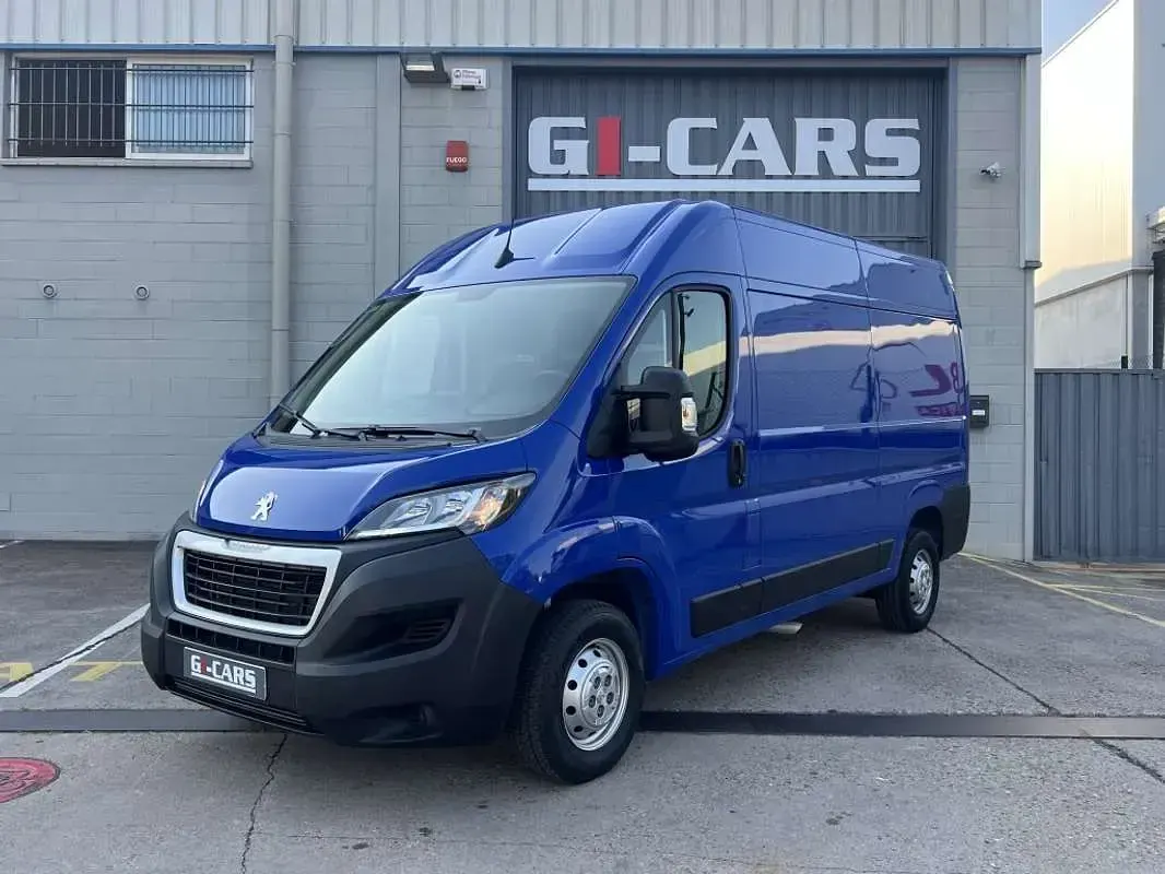Usado Peugeot Boxer S 140 CV (102 kW) 2024 Azul Van