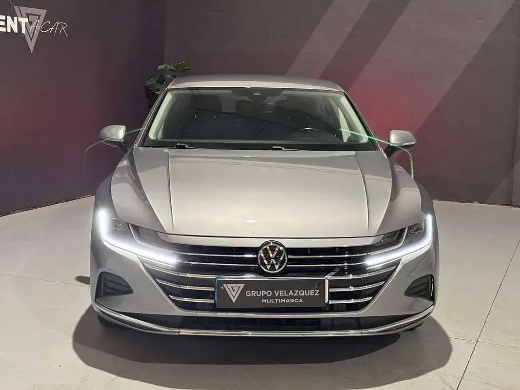 Usado VW Arteon Elegance 150 CV (110 kW) 2022 Gris Coupe