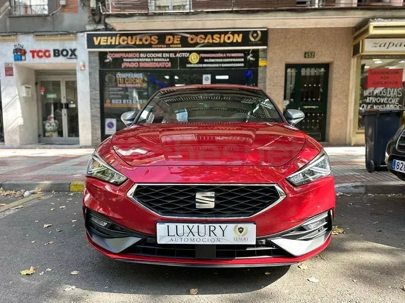 Usado Seat Leon FR 150 CV (110 kW) 2021 Rojo Berlina