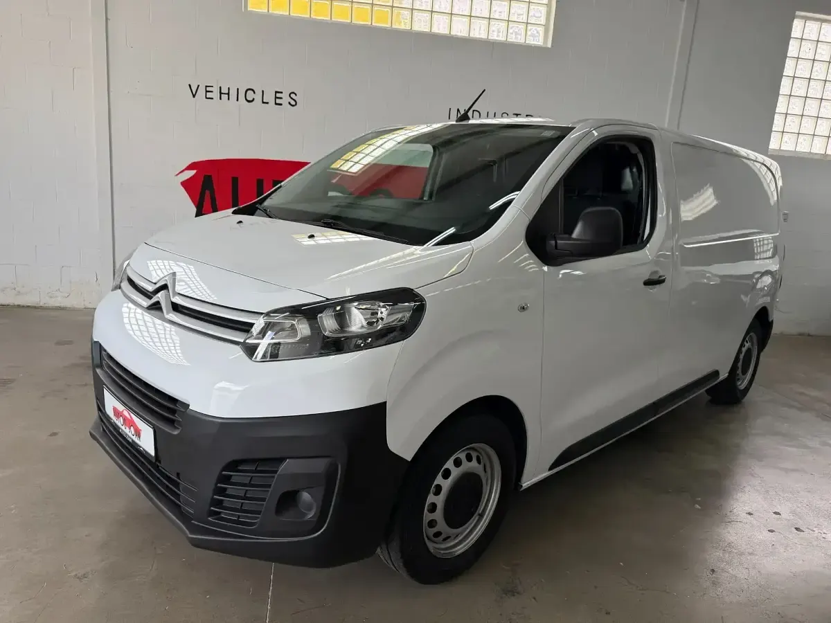 Usado Citroën Jumpy 118 CV (86 kW) 2022 Blanco Monovolumen
