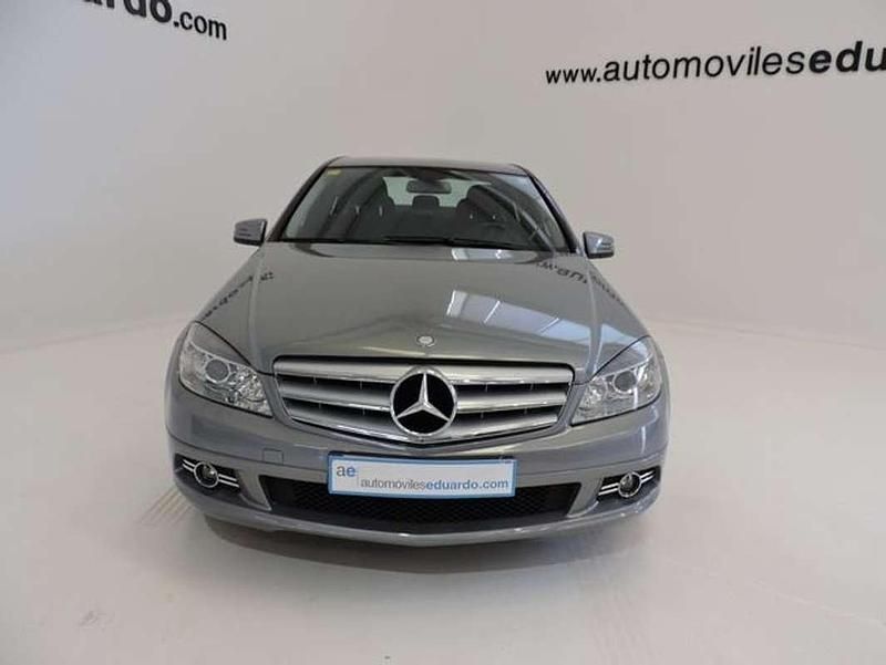 Usado Mercedes C180 156 CV (114 kW) 2010 Gris Berlina