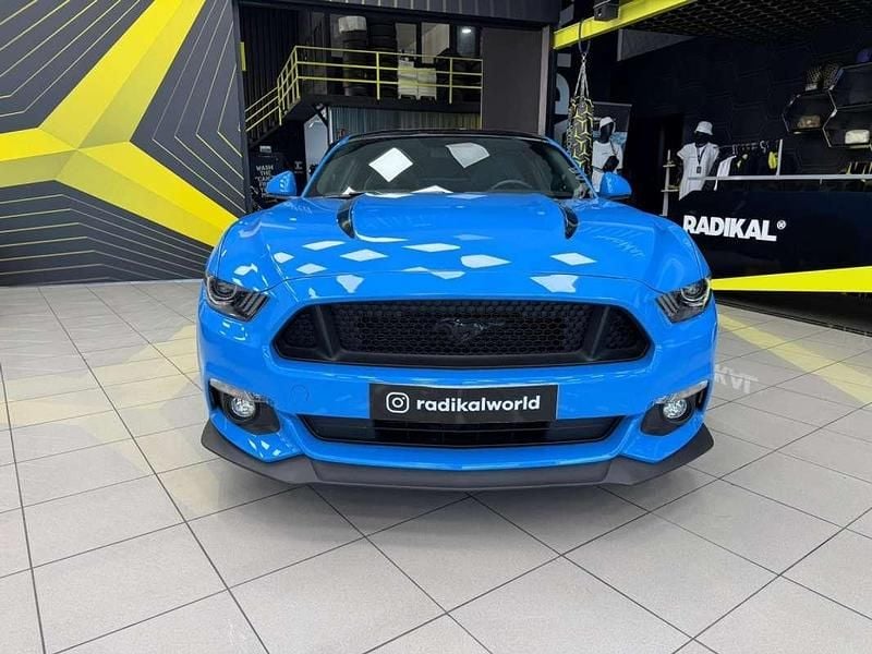 Usado Ford Mustang GT Fastback 419 CV (308 kW) 2018 Azul Coupe
