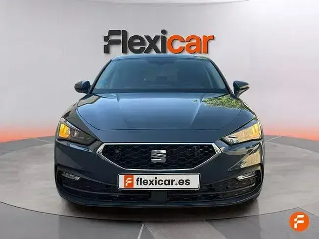 Usado Seat Leon Style 116 CV (85 kW) 2025 Gris