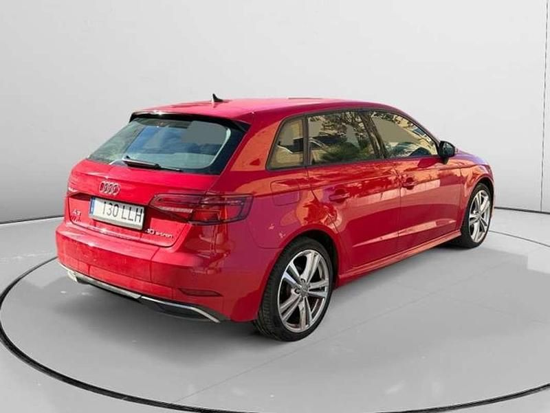 Usado Audi A3 e-tron Sport 204 CV (150 kW) 2020 Rojo Utilitario