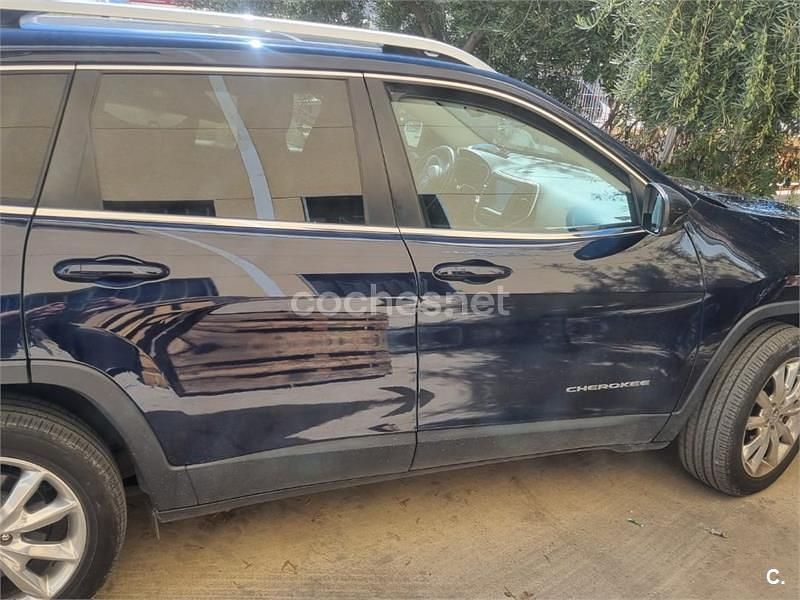 Usado Jeep Cherokee Limited 200 CV (147 kW) 2016 Negro SUV
