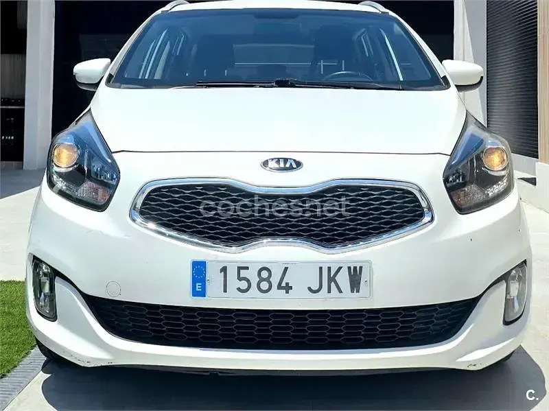 Usado Kia Carens 135 CV (99 kW) 2015 Blanco Monovolumen