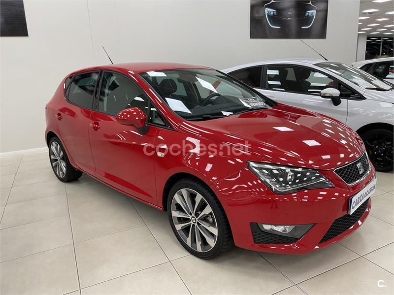 Usado Seat Ibiza FR 110 CV (80 kW) 2016 Rojo Berlina