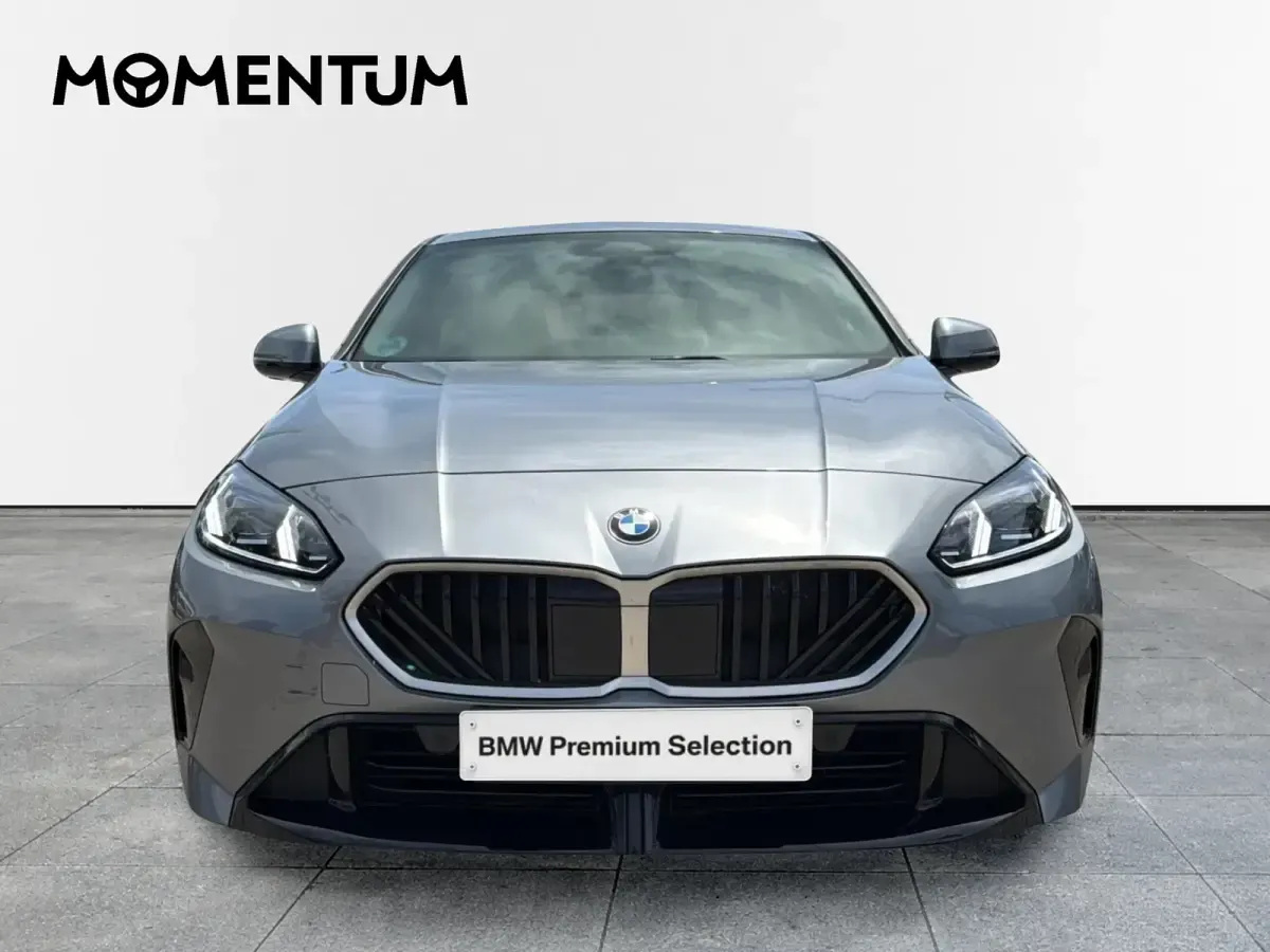 Usado BMW 116 Comfort Edition 122 CV (89 kW) 2025 Gris Utilitario