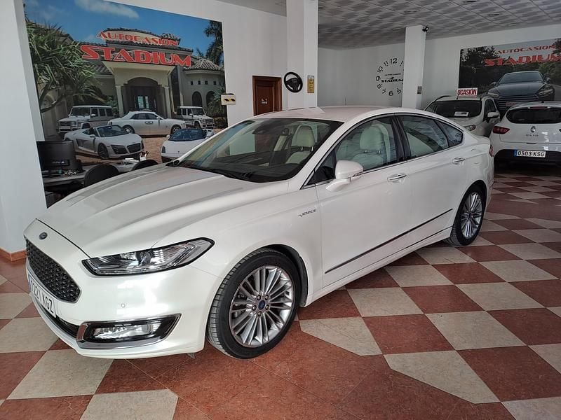 Blanco perla Usado 2018 Ford Mondeo Vignale Berlina | 17.999 € (Precio justo) - Imagen 1/4