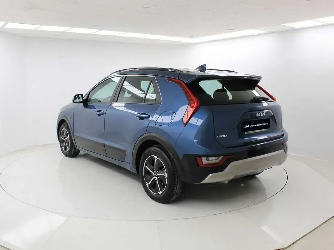 Usado Kia Niro 184 CV (135 kW) 2024 Azul SUV