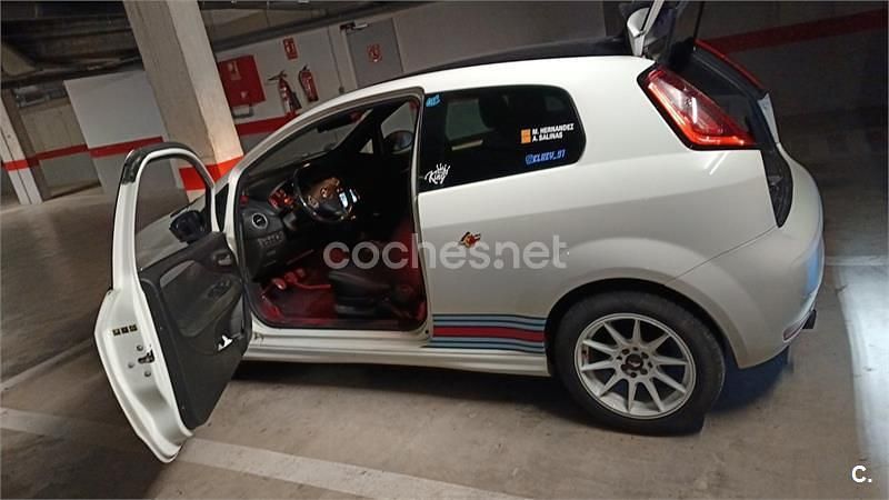 Usado Fiat Punto Easy 69 CV (50 kW) 2013 Blanco Berlina