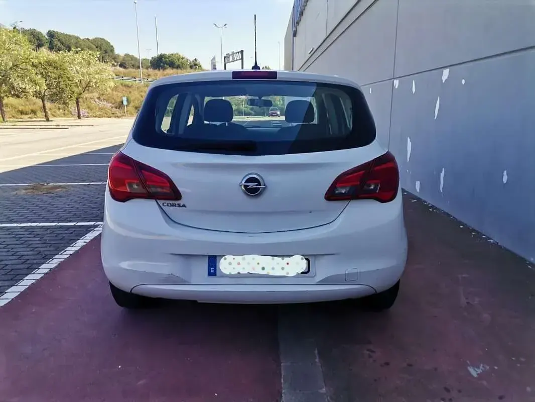 Usado Opel Corsa Selective 75 CV (55 kW) 2018 Blanco Utilitario