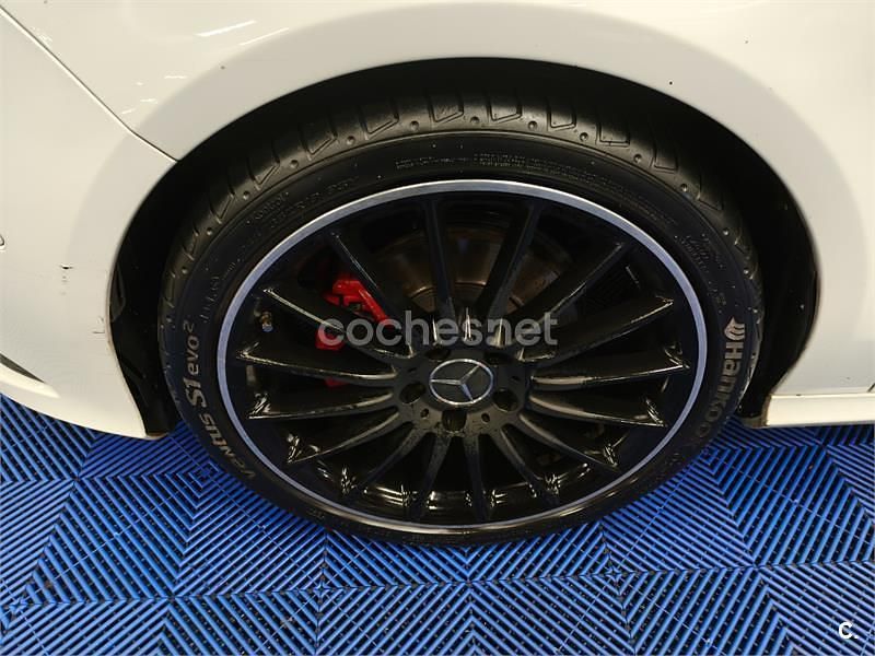 Usado Mercedes CLA220 Urban 170 CV (125 kW) 2014 Blanco Berlina