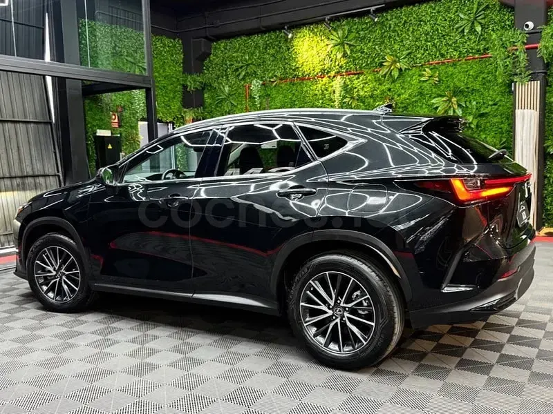 Usado Lexus NX350h Business Edition 242 CV (177 kW) 2022 Negro SUV