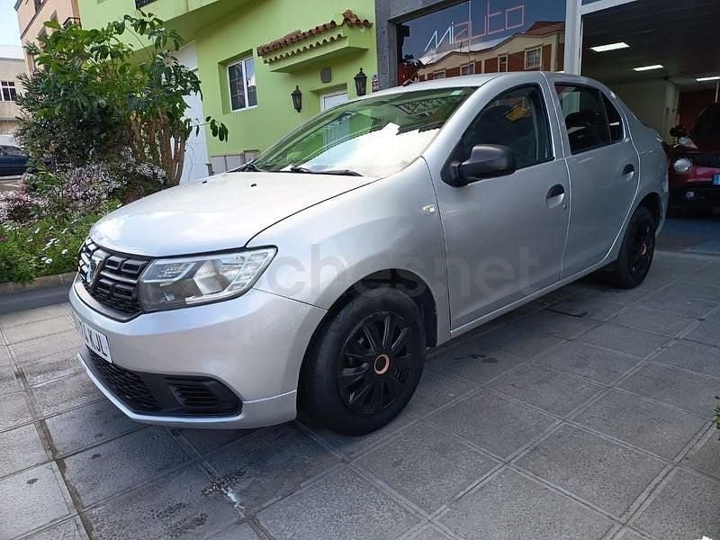 Usado Dacia Logan Ambiance 73 CV (53 kW) 2018 Gris / plata Berlina