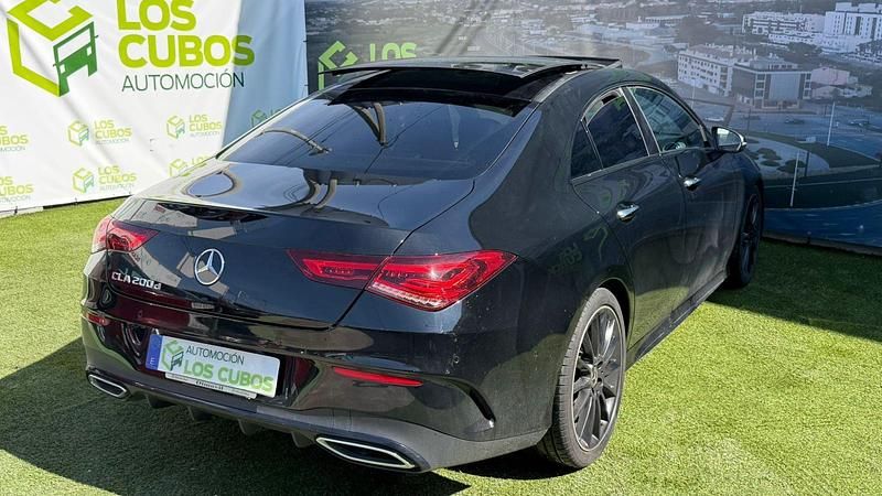 Usado Mercedes CLA200 150 CV (110 kW) 2022 Negro Utilitario