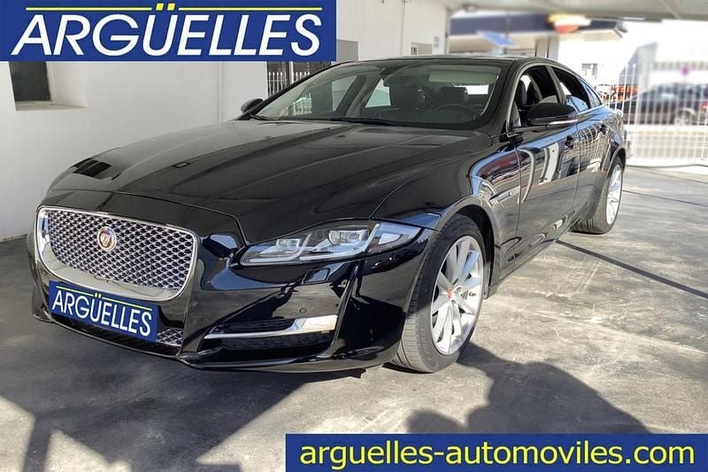 Usado Jaguar XJ Luxury 300 CV (220 kW) 2016 Negro Berlina