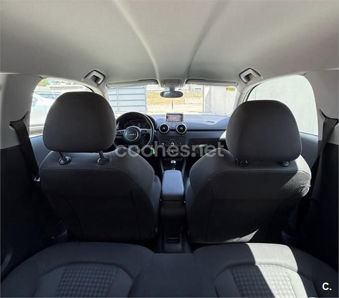 Beige Usado 2010 Audi A1 Ambition Utilitario | 8500 € (Buen precio) - Imagen 1/1