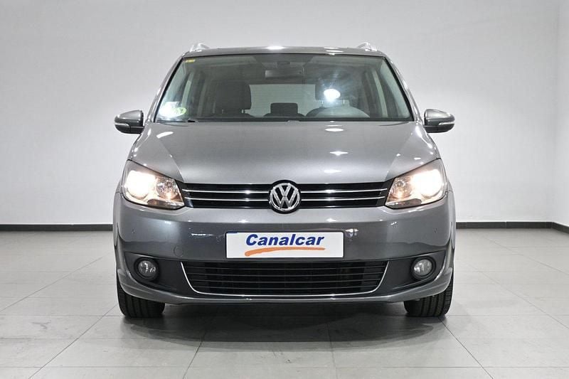 Usado VW Touran Advance 140 CV (102 kW) 2014 Gris Monovolumen