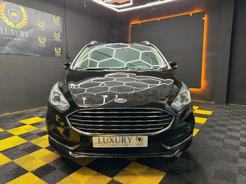 Usado Ford Galaxy Titanium 190 CV (139 kW) 2022 Negro Monovolumen