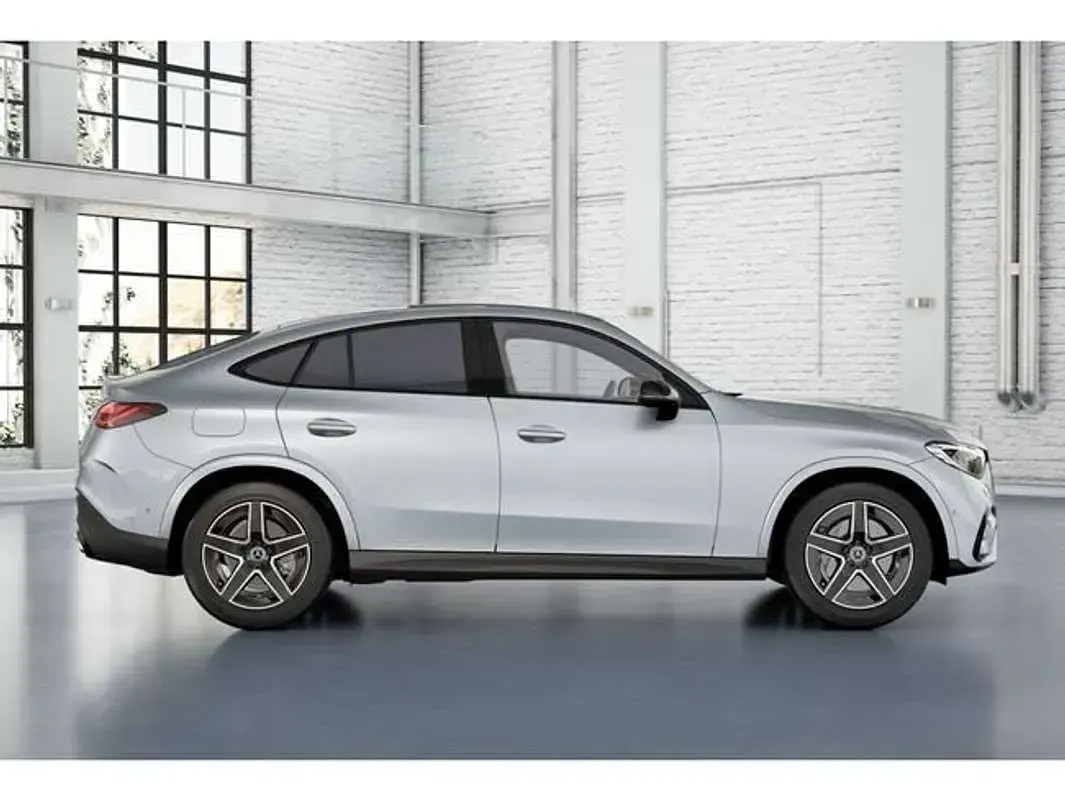 Usado Mercedes GLC220 197 CV (144 kW) 2025 Plateado SUV