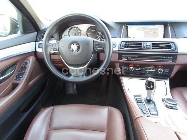 Negro Usado 2014 BMW 530 Comfort Edition Familiar | 19.900 € (Un poco caro) - Imagen 1/4