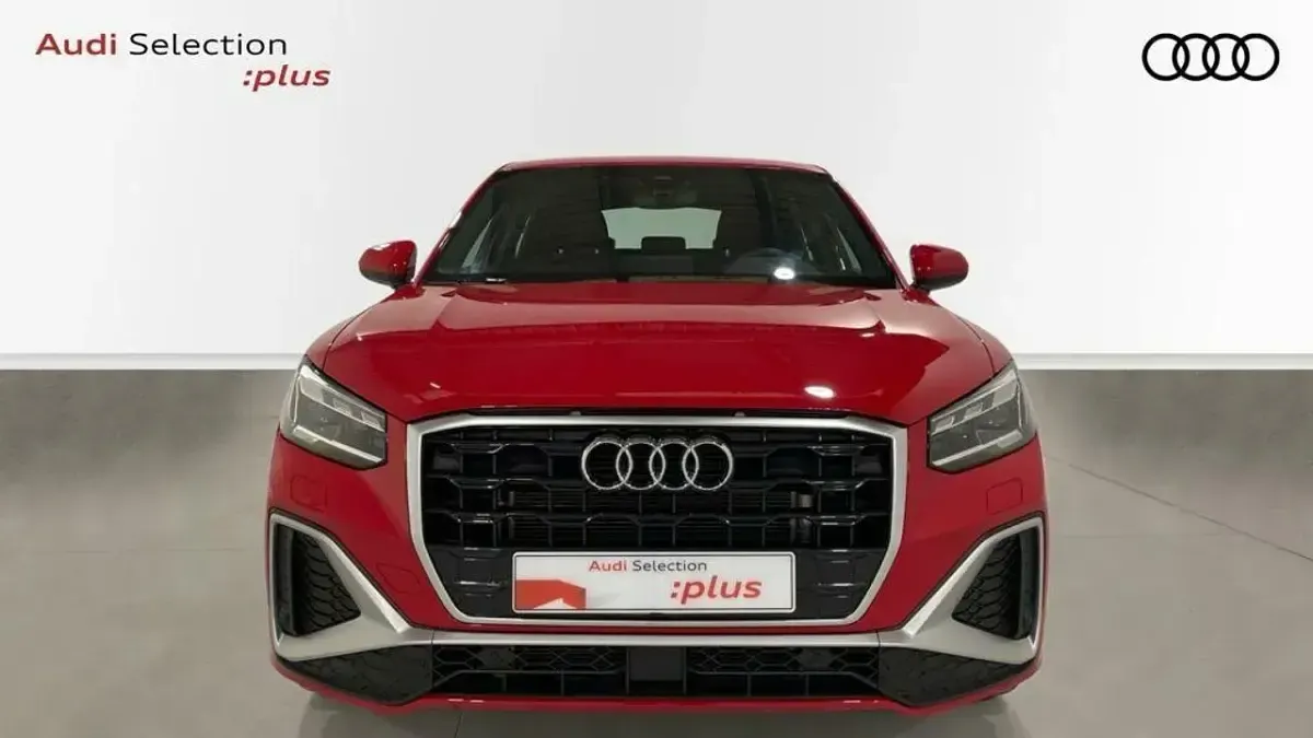 Usado Audi Q2 S-Line 150 CV (110 kW) 2023 Rojo SUV