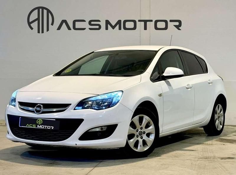 Usado Opel Astra Excellence 110 CV (80 kW) 2014 Blanco Utilitario