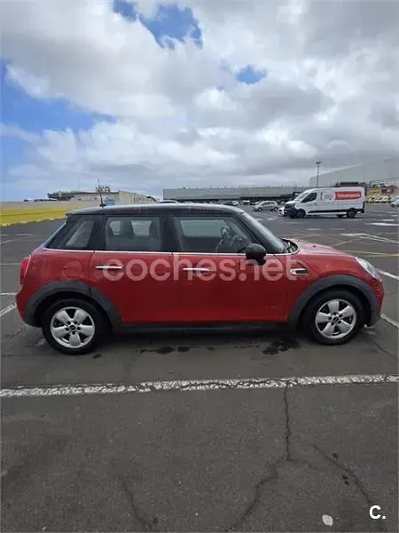 Usado Mini Cooper 136 CV (100 kW) 2016 Rojo Utilitario
