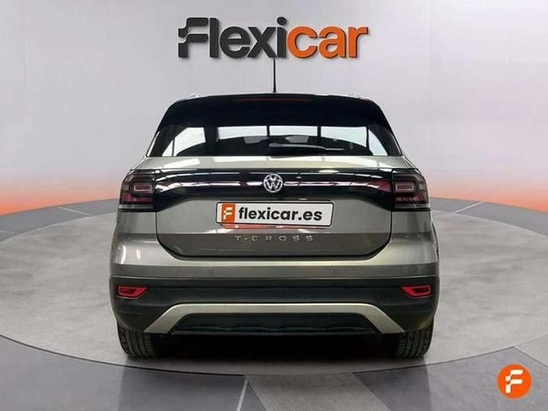 Usado VW T-Cross Advance 116 CV (85 kW) 2019 Gris SUV