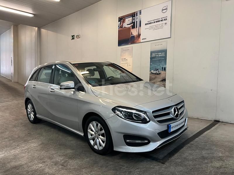 Gris / plata Usado 2017 Mercedes B180 Monovolumen | 15.500 € (Super precio) - Imagen 1/4
