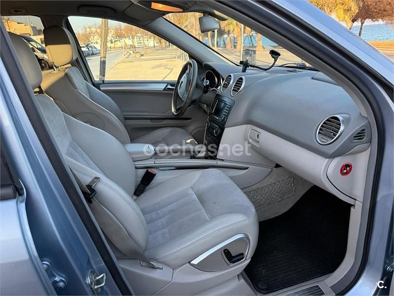Usado Mercedes ML350 272 CV (200 kW) 2005 Gris / plata SUV