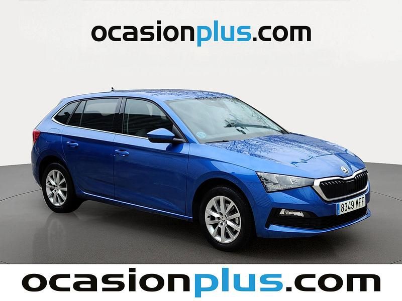 Usado Skoda Scala Ambition 110 CV (80 kW) 2023 Azul Utilitario