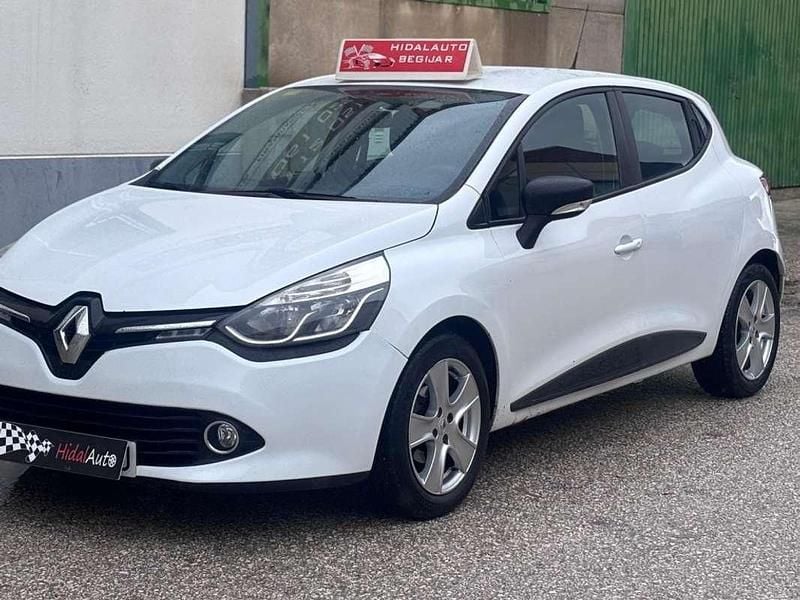 Blanco Usado 2015 Renault Clio IV Authentique Utilitario | 6499 € (Precio justo) - Imagen 1/4