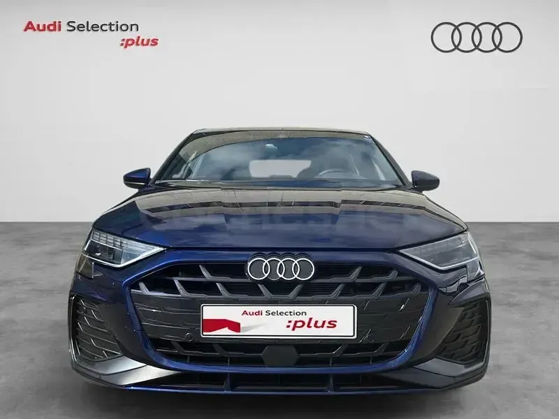 Usado Audi A3 S-Line 150 CV (110 kW) 2025 Azul Berlina