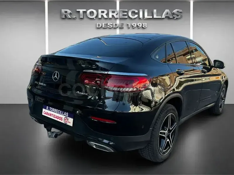Usado Mercedes GLC300e 306 CV (225 kW) 2022 Negro SUV