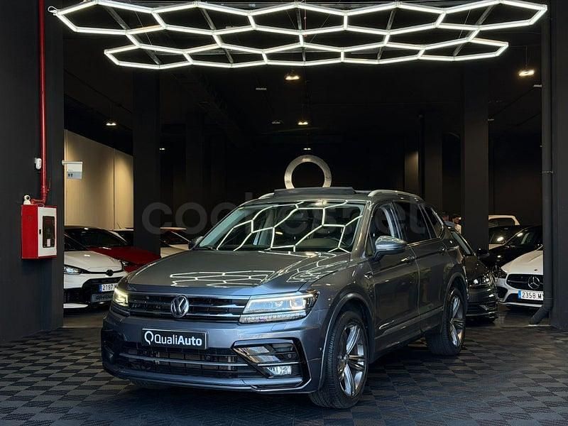 Usado VW Tiguan Allspace Sportline 150 CV (110 kW) 2020 Gris / plata SUV