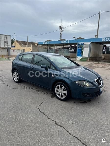 Käytetty Seat Leon Reference 140 HP (102 kW) 2006 Sininen Viistoperä