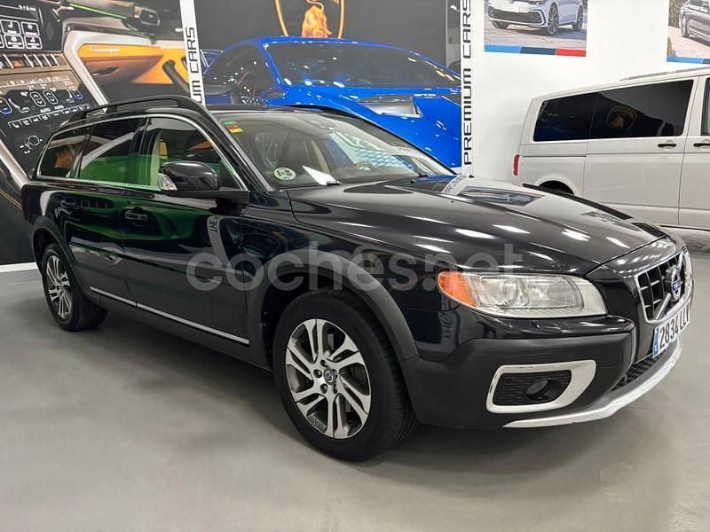 Negro Usado 2012 Volvo XC70 Summum SUV | 6999 € - Imagen 1/4