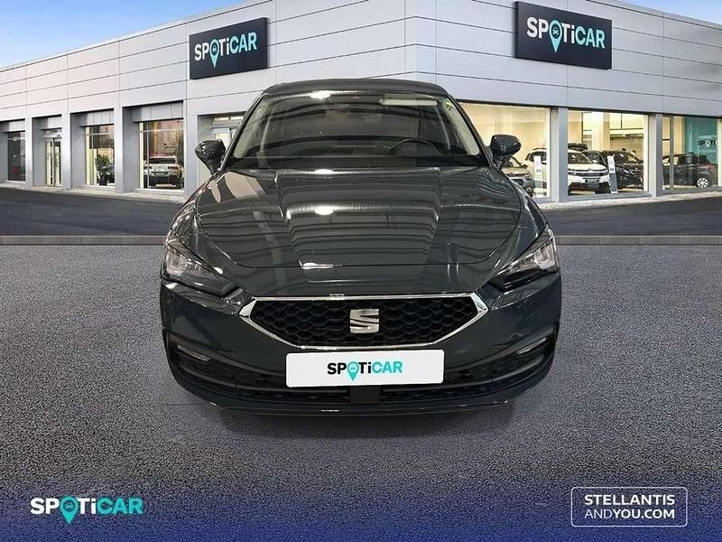 Usado Seat Leon Style 116 CV (85 kW) 2025 Gris Utilitario
