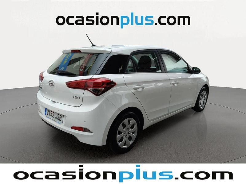 Usado Hyundai i20 84 CV (61 kW) 2016 Blanco Utilitario