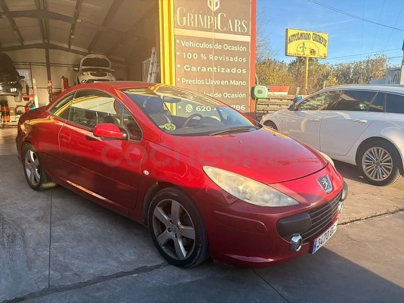 Usado Peugeot 307 CC Sport 136 CV (100 kW) 2008 Granate Descapotable